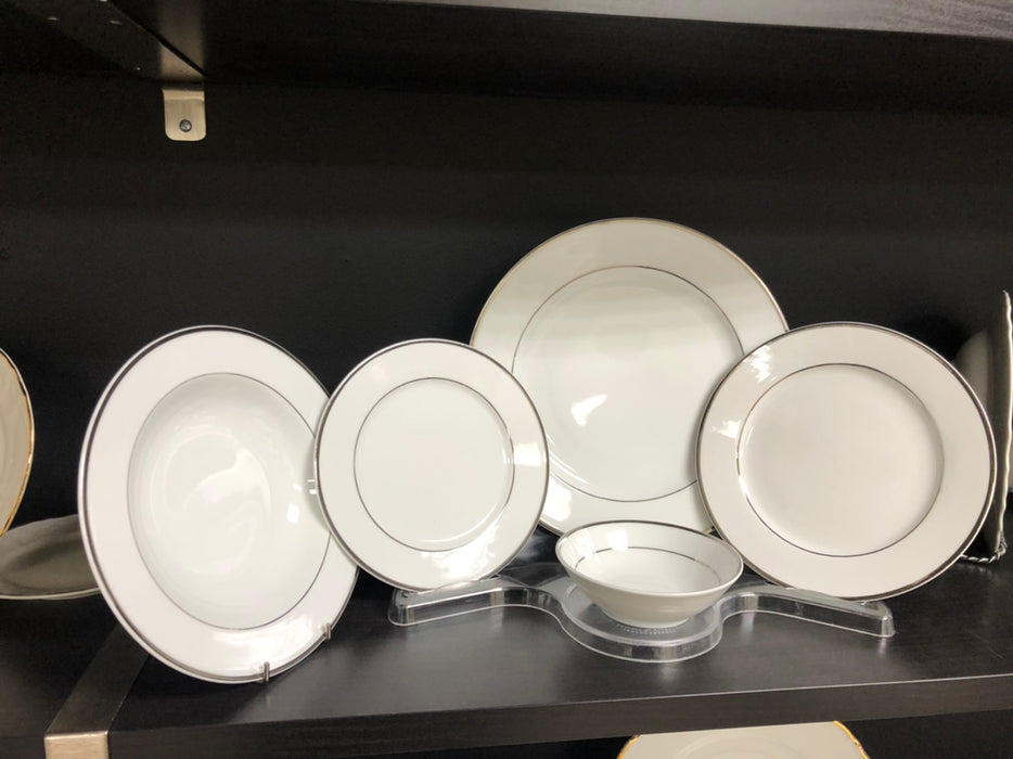 Vikko Luxe - Louise Silver, White, 20 Pc  Dinnerware Set,  includes Service For 4, Dinner, Salad, Soup, Bread & Butter, Dessert